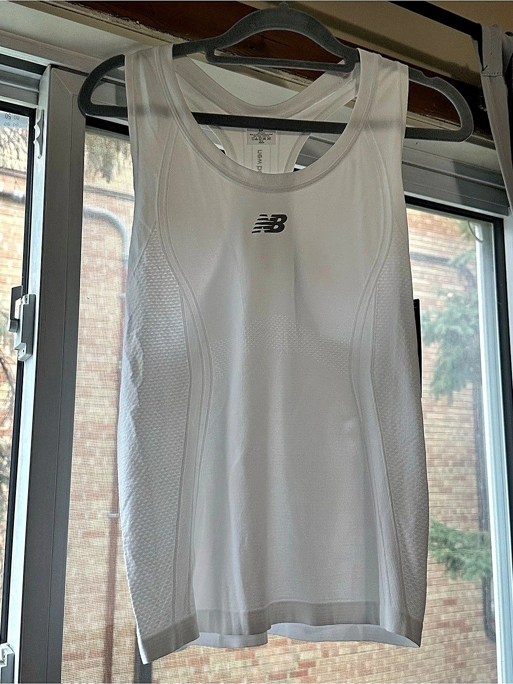 New Balance Nylon Athletic Tank in White Size Small (NWT)